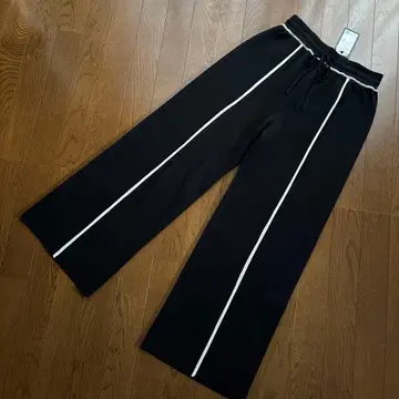 야마다야 스콧 클럽 블랙 와이드 팬츠 9호 화이트 라인