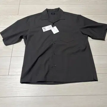 택 포함 새상품 그린 라벨 워셔블 트로 오픈 카라 모카 L