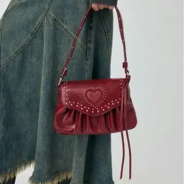 MOUSSY HEART GATHER STUDS 백 빨간색 y2k