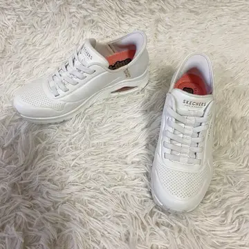 컨디션 최상 스케쳐스 슬립인즈 우노 이지 화이트