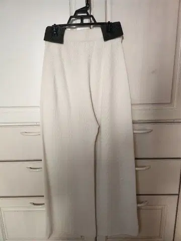 Brill 브릴 울 니트 팬츠 화이트