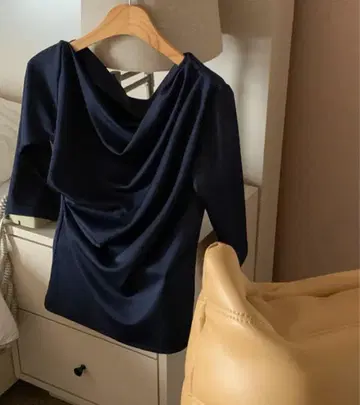 2way 드레이프 셔링 오프숄더 T셔츠