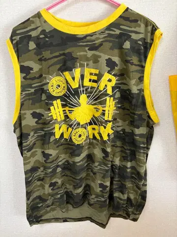 오버워크 XL 슬리브리스 T셔츠 카모 패턴