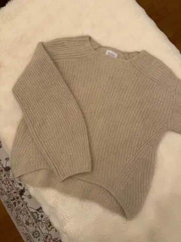 emmi 베이지 니트