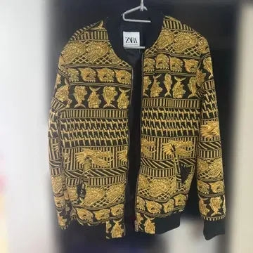 ZARA 블랙 금 그래픽 자켓 S 사이즈