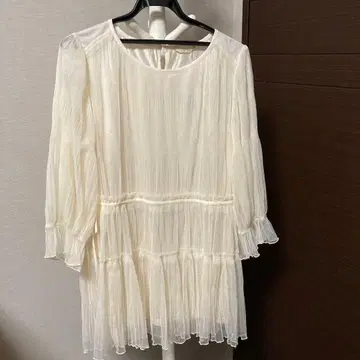 Rose Tiara 아이보리 플리츠 튜닉 사이즈 46
