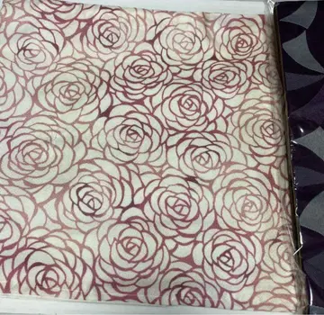 세탁 가능한 이중 기모노 L 장미 무늬