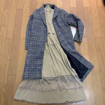 니트 롱 원피스와 체크 코트 세트 1