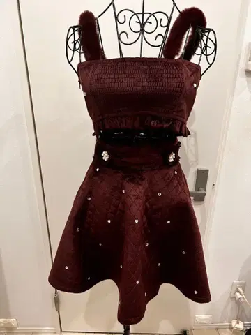 ROJITA 셋업 와인 레드