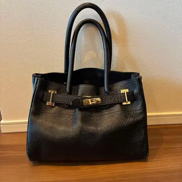 시타 파타란티카 두지엠 클라세 주름 가죽 토트백