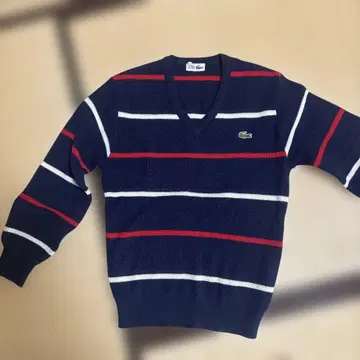Lacoste V넥 니트 스웨터 사이즈 4