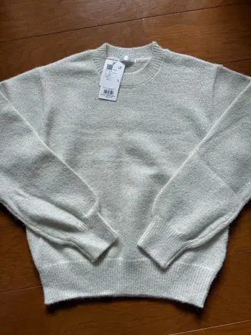 새상품! 택 포함 슈라루 라메사 혼방 니트