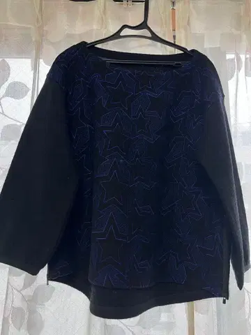 별 패턴 자수 오부 소매 상의