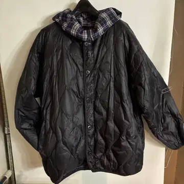 [ 새상품급 ] 드럭 스토어즈 V넥 다운 자켓