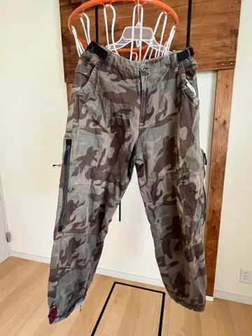 카모플라쥬 카고 팬츠 사이드 포켓 포함