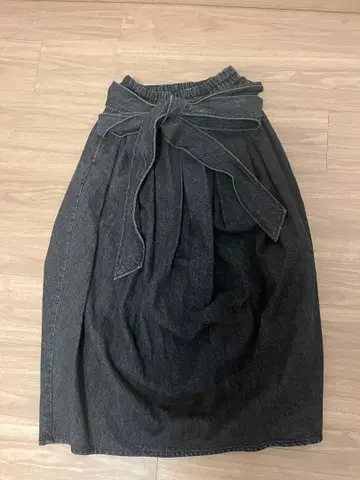 LINKABLE 블랙 데님 스커트