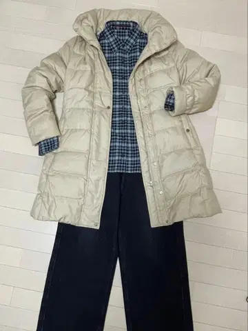 EPOCA the shop 퍼 달린 베이지 다운 자켓