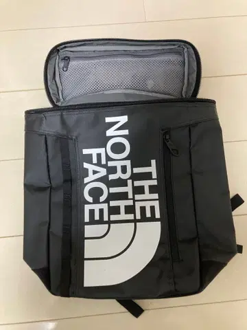 THE NORTH FACE 블랙 백팩 NM82355