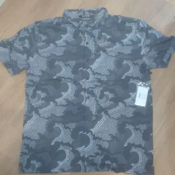 2UNDR 골프 버튼 다운 셔츠 파도 무늬 그레이 계열 반팔 셔츠