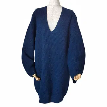 맥피 로우게이지 니트 네이비 V넥 스웨터