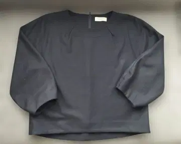 TOMORROWLAND 울 풀오버