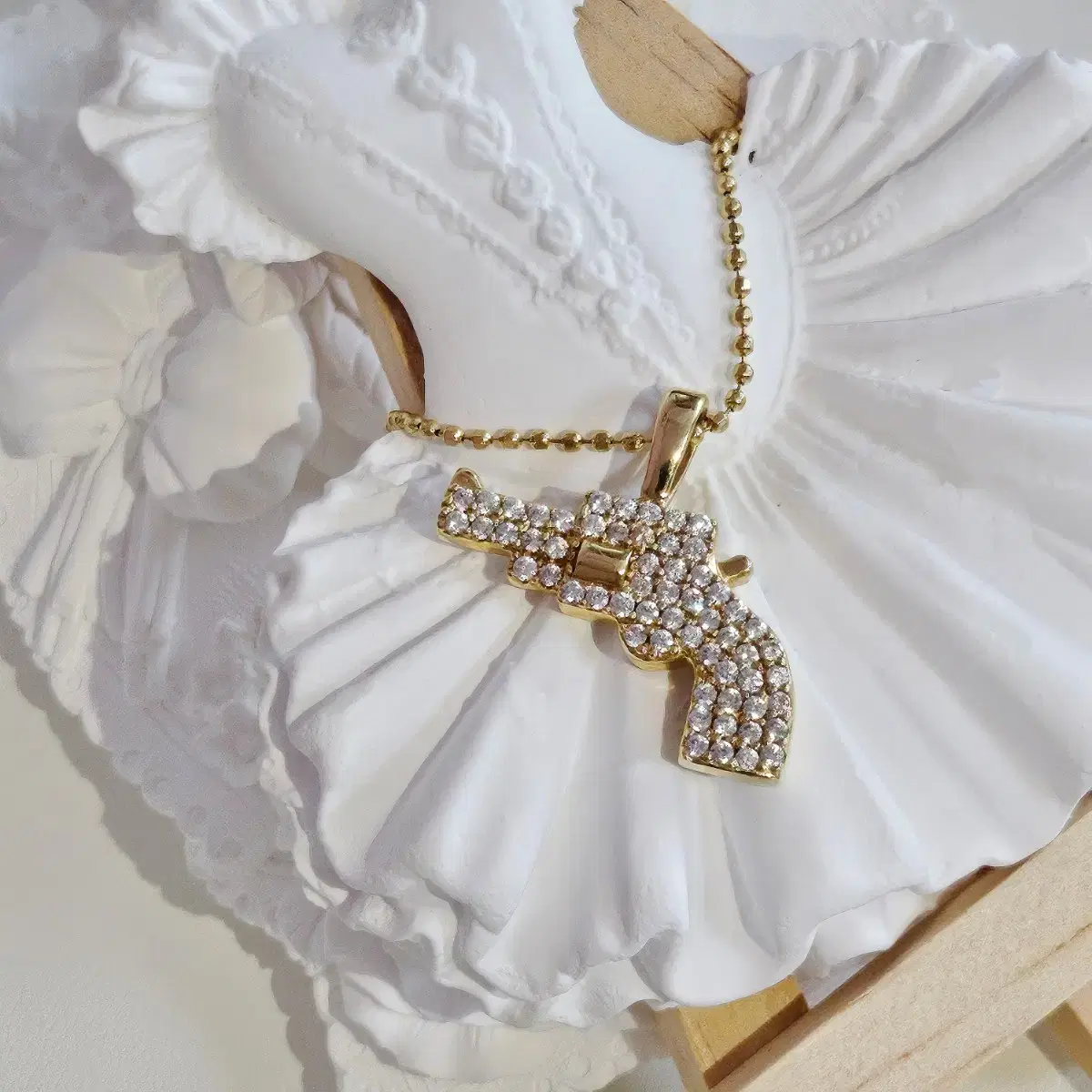 Pure gold medal green pendant #순금,#팬던트,#메달,#한돈,#1돈 on Bunjang Global Site.