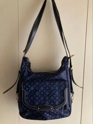 네이비 나일론 숄더백