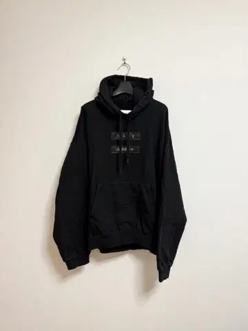 doublet NO IMAGE LENTICULAR HOODIE