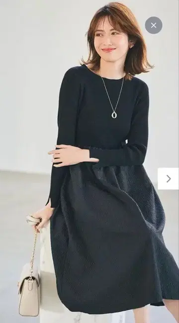 [컨디션 최상] 에니시스 후쿠레 자카드 도킹 원피스 블랙