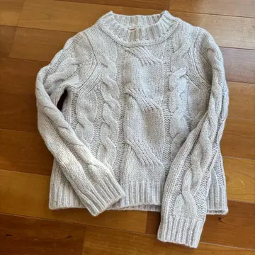 DRESSTERIOR 케이블 짜임 긴팔 스웨터