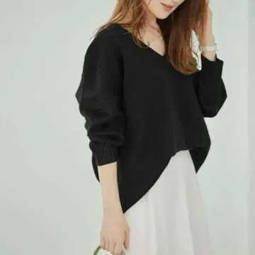 미사용 새상품 Ur's V넥 니트 스웨터 빅 실루엣