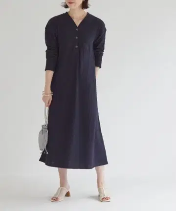 듀얼 아카이브 헨리넥 리브 컷 원피스