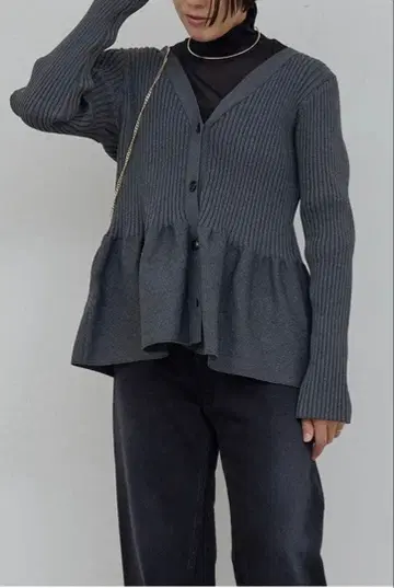 GALLARDAGALANTE 페플럼 가디건