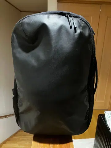 WEXLEY 블랙 심플 백팩