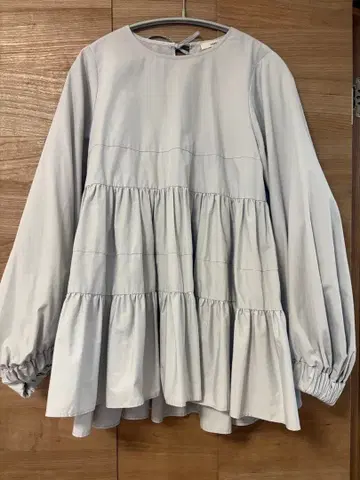 yori 티어드 롱 블라우스 긴팔 라이트 그레이