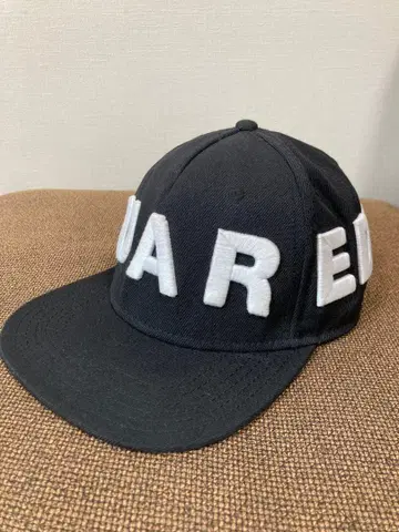 새상품 디스퀘어드 캡 자켓 셔츠 맨투맨 데님 스니커즈 다운