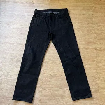 UNIQLO 레귤러 핏 청바지 32 블랙