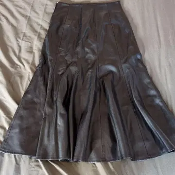 FRAYID 가죽 플레어 스커트 블랙