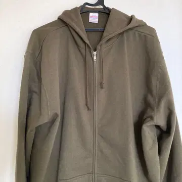 올리브 그린 풀 집업 후드티