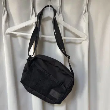 GREGORY 블랙 숄더백