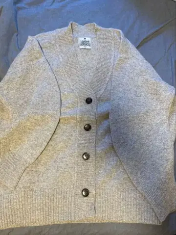 그레이 울 혼방 버튼 가디건