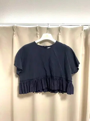 Samuji 네이비 프릴 반팔 셔츠 36