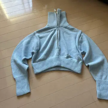 ZARA 라이트 블루 하이넥 스웨터