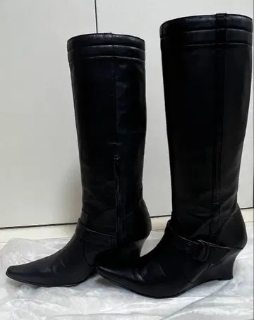 꼼사데모드 블랙 웨지 힐 롱 부츠