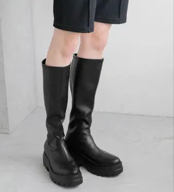 [ 새상품급 ] 로리즈팜 통굽 블랙 스트레치 롱 부츠