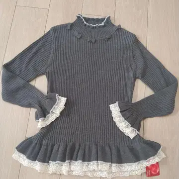 새상품! 택 포함 앤드러브 그레이 프릴 달린 리본 리브 니트 스웨터