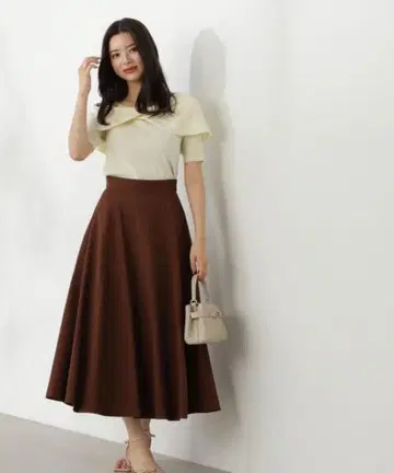 [ 새상품 ] 프로포션 바디 드레싱 컬러 플레어 스커트