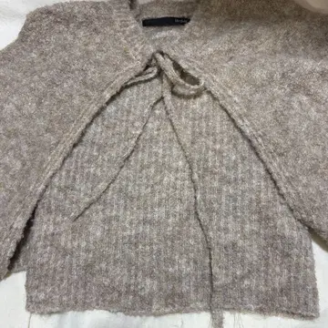 Heather 리본 포함 베이지 니트 스웨터