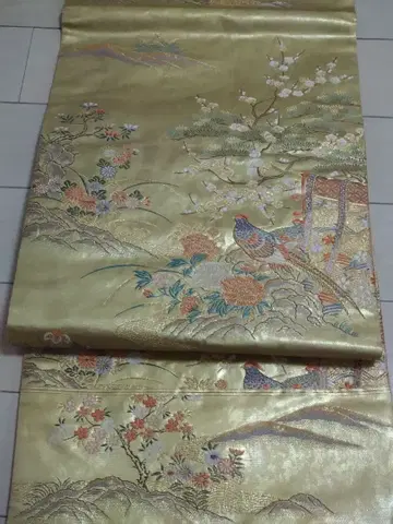 골드 컬러 후쿠로 오비 꽃과 새 자수