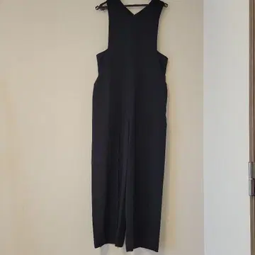 플라주 블랙 V넥 올인원